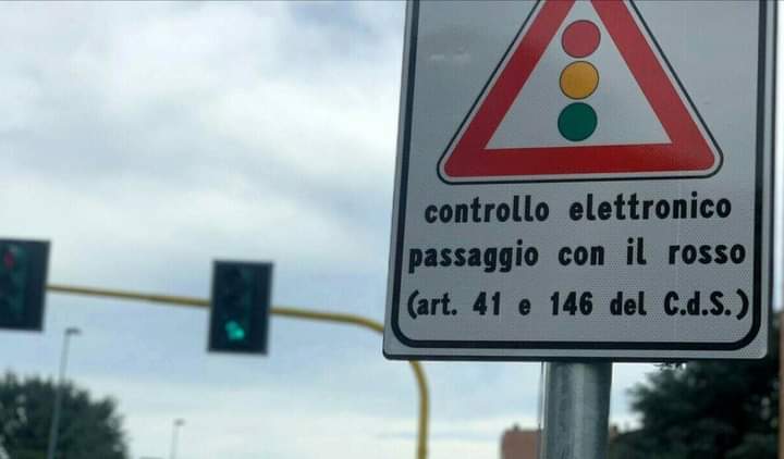Maracalagonis, semaforo impazzito lungo la provinciale 15