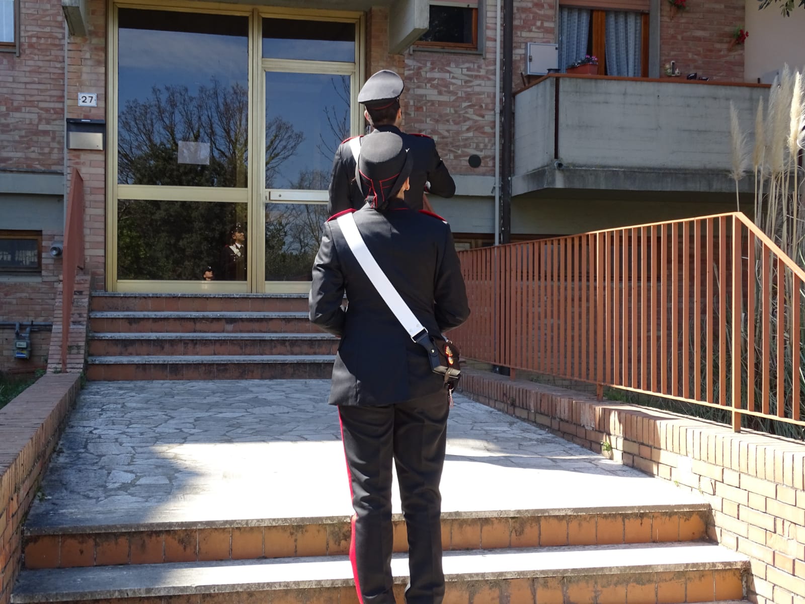 Produzione e spaccio di droga: operaio pregiudicato di Cagliari per 7 mesi ai domiciliari