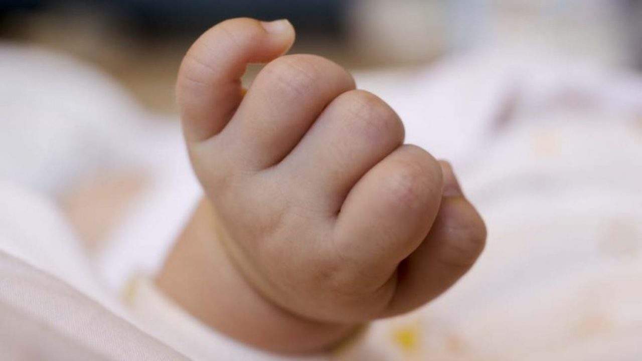 Neonato venduto a una coppia di benestanti: inchiesta shock della Procura di Cagliari
