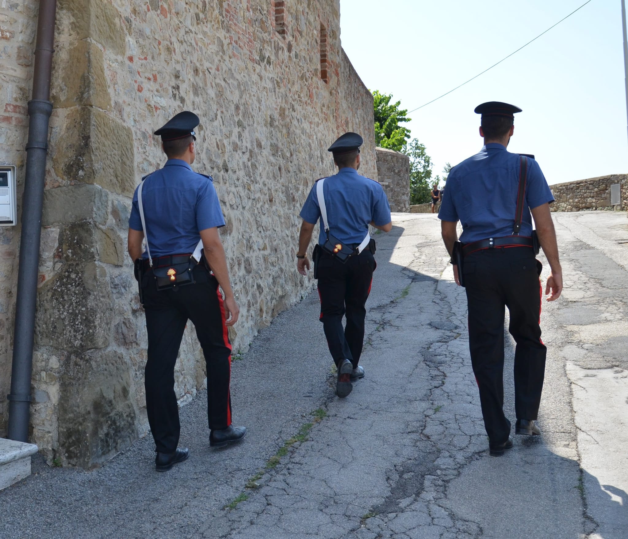 Tentano di occupare abusivamente uno stabile a Elmas: denunciate 3 persone