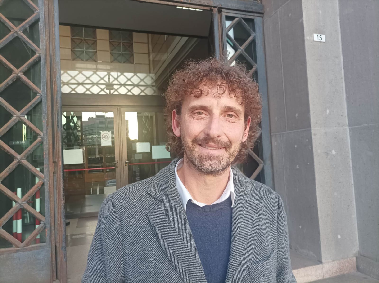 Cagliari, accusato di aver diffamato due preti nel 2016: condannata la “iena” Filippo Roma