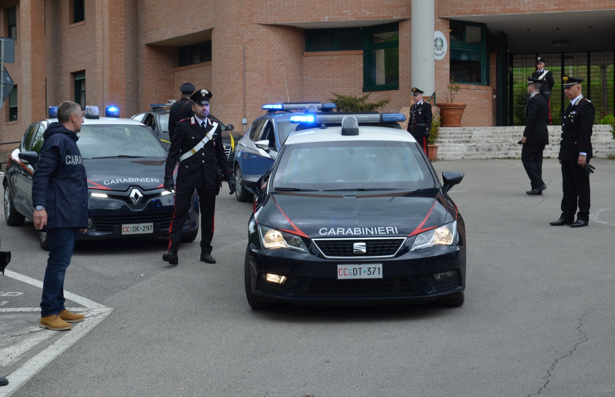 Rapina una barista con la minaccia di un coltello, 52enne arrestato dai carabinieri a Siliqua
