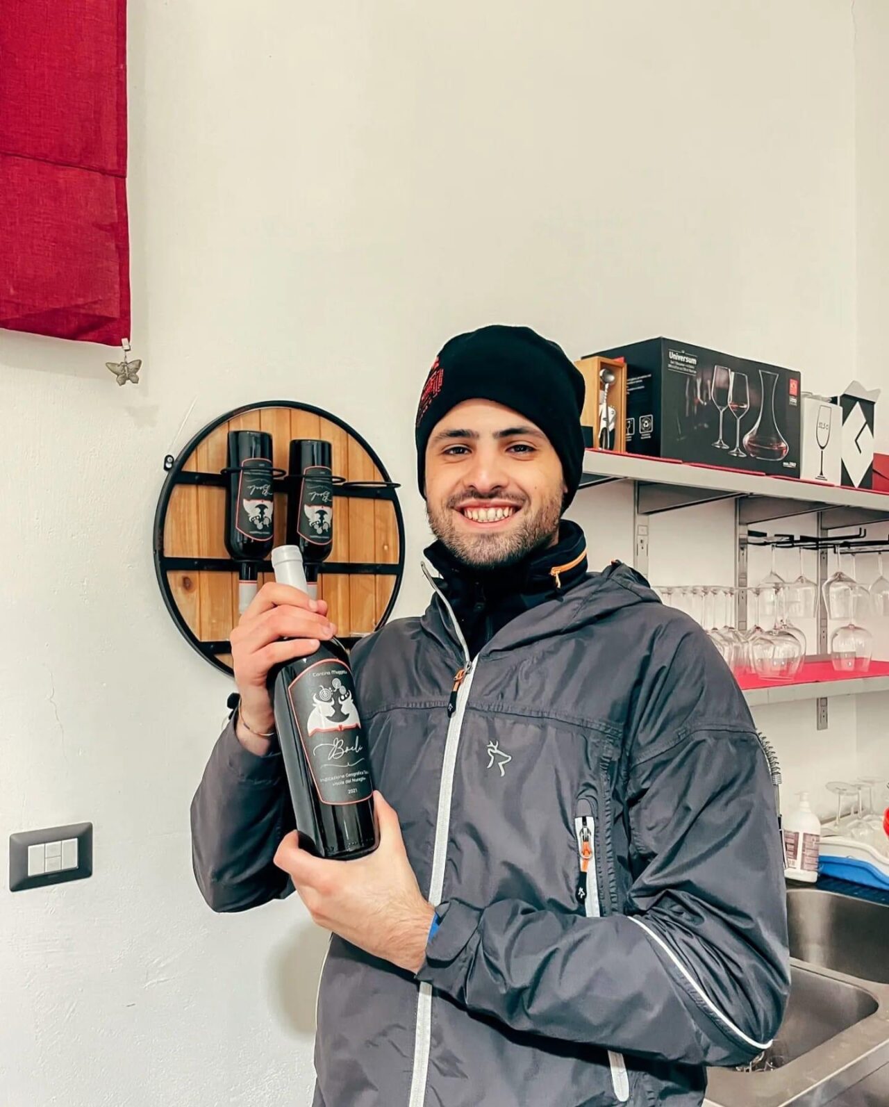 Sardegna batte Red Bull: restano i due tori sulle etichette dei vini di Mattia a Mamoiada