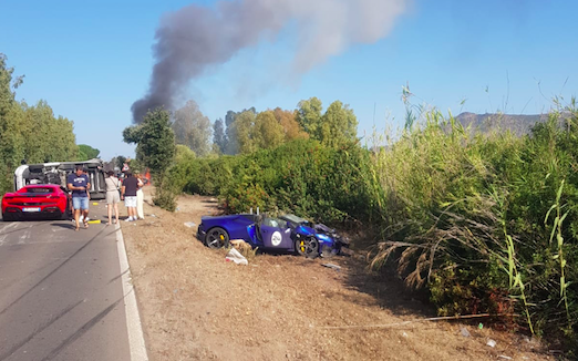 Terribile scontro fra camper, Ferrari e Lamborghini: due morti a San Giovanni Suergiu