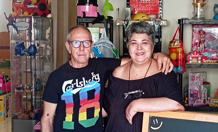 Quartu, addio al negozio dell’usato del Quartello: “Crisi e Covid hanno spinto tante mamme a comprare solo online”
