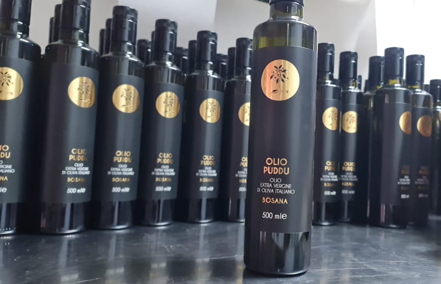 Olio, pane e vino biologico: aperitivo gratuito per festeggiare il Natale alla Toasterja di viale Regina Margherita