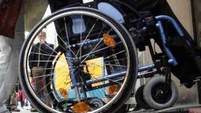 Sestu, marciapiedi vietati a disabili e neonati: le denunce dei cittadini