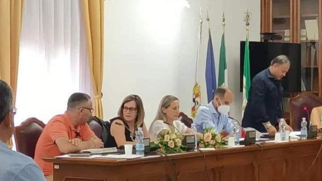 Minoranza all’attacco a Quartucciu: “Il consiglio comunale è chiamato sempre la mattina”