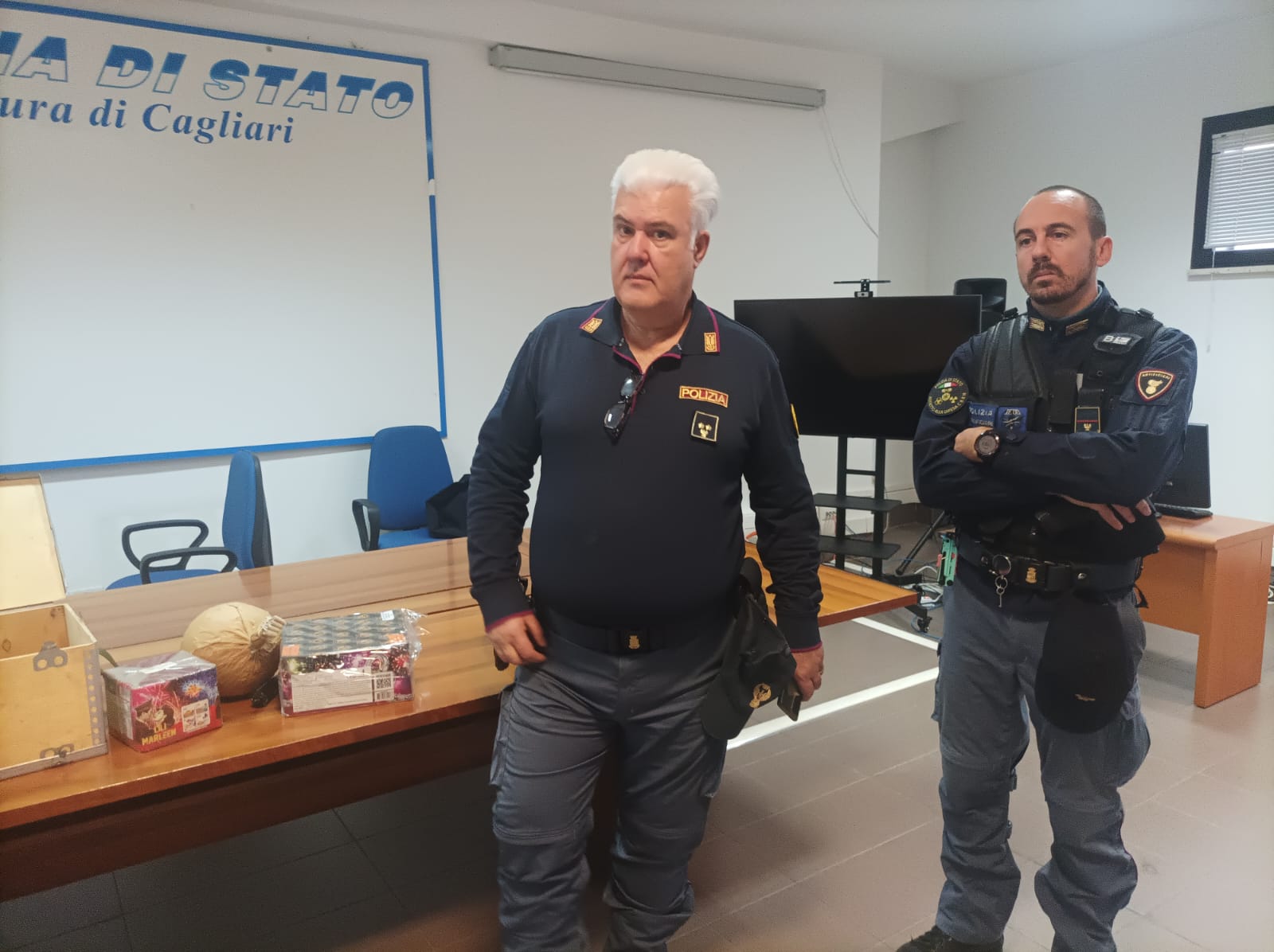 Botti a Cagliari, la polizia rafforza i controlli: “Occhio alle cipolle e alle bombe di Maradona”