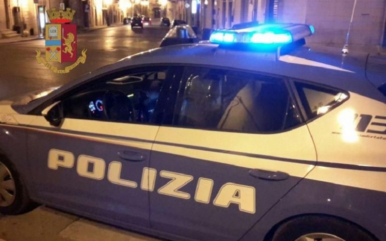 Cagliari, mega rissa tra 20 giovani nel Corso Vittorio: 4 feriti, grave un ventenne