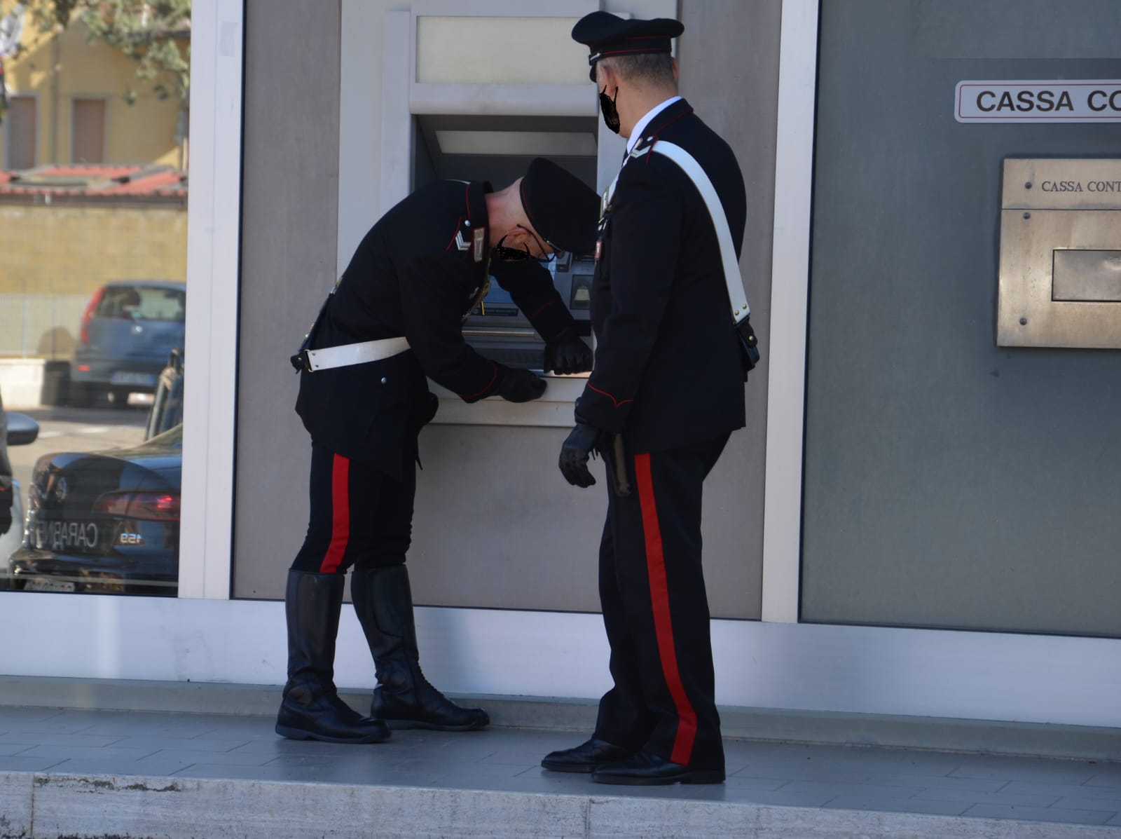 “Papà, fammi un bonifico di 750 euro” ma è una truffa: la vittima è un pensionato di Dolianova