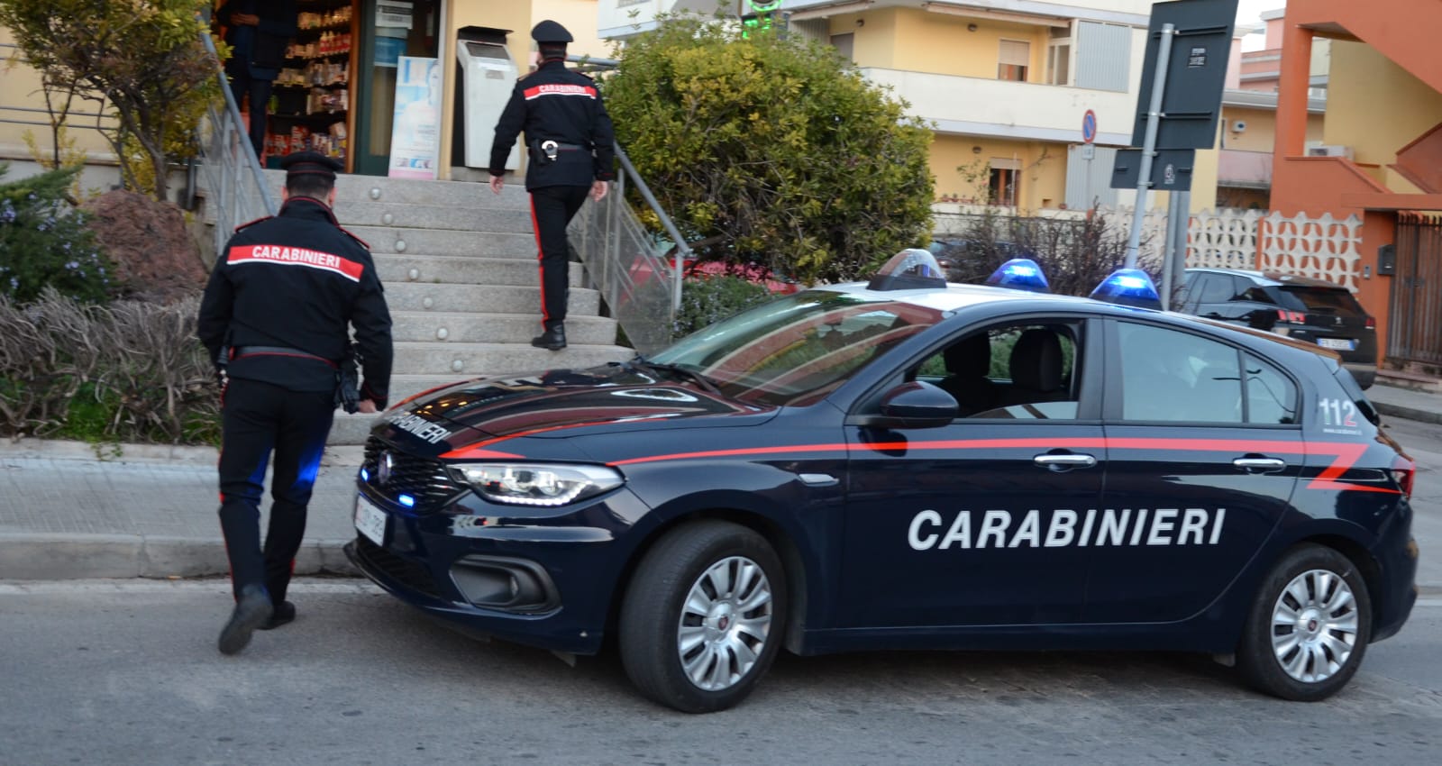 Maltratta da anni il padre, la madre e la sorella: 23enne di Cagliari ai domiciliari