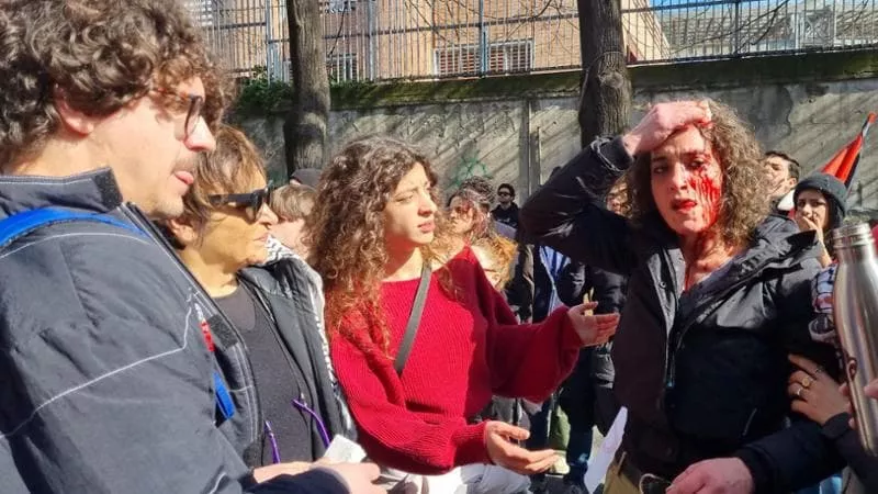 Sanremo finisce a manganellate: sangue al presidio pro Ghali e contro la Rai