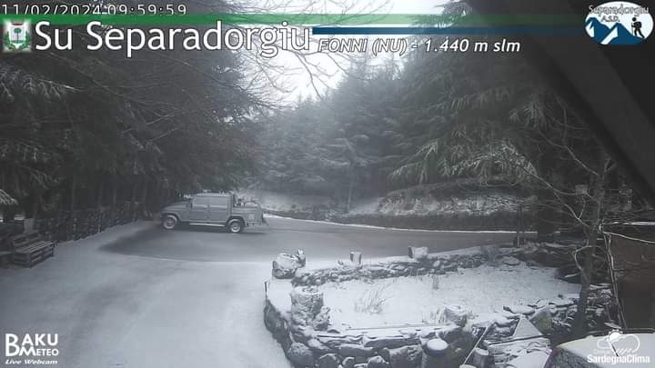 Si riaffaccia l’inverno, ecco nuovamente la neve sulle punte più alte dell’Isola