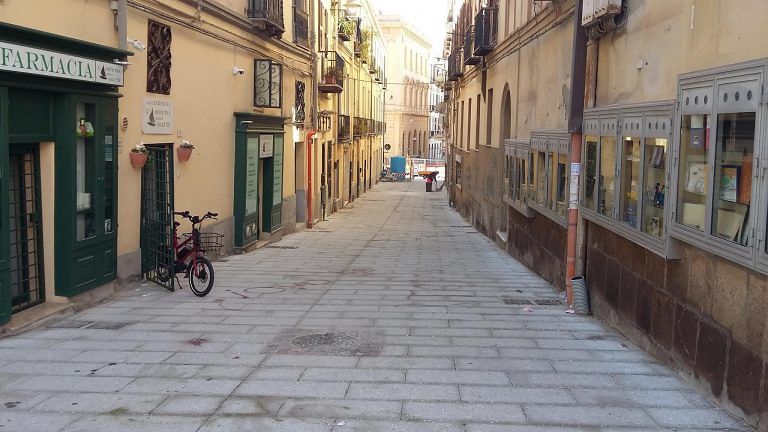 Cagliari, nuova pedonalizzazione in centro: via Angioy off limits alle auto