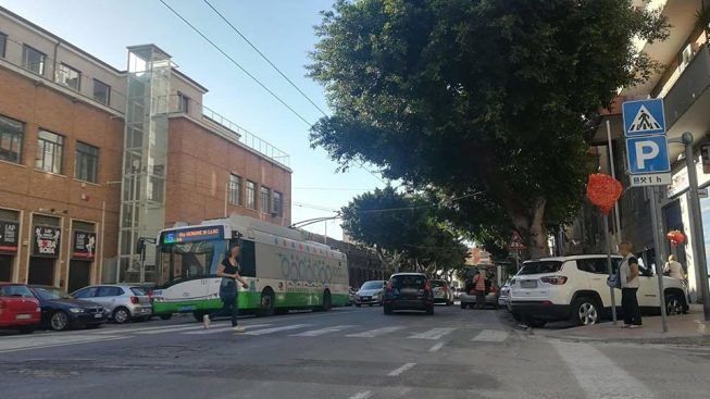 Cagliari, 1500 parcheggi vuoti tra via Roma e viale Trieste: ma la Regione li ha negati al Comune