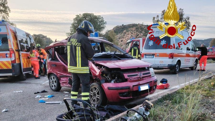 Addio Alessandro, il dramma sulla strada di Cala Liberotto: muore un bimbo di tre mesi, la mamma in gravissime condizioni