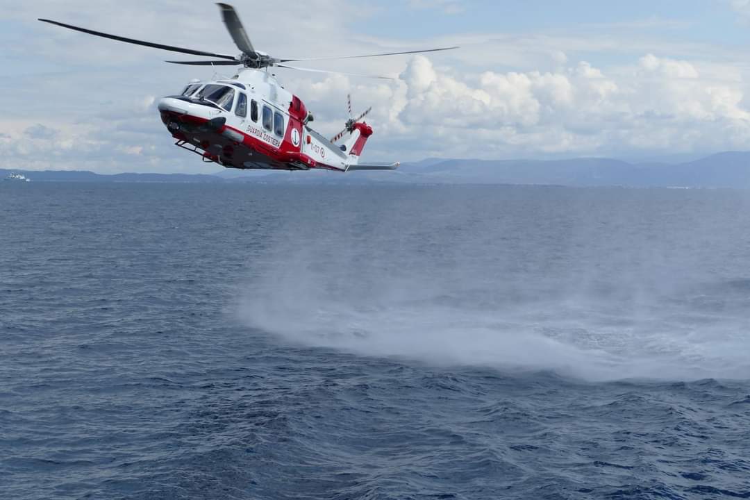 Malore a bordo, marittimo soccorso dall’elicottero della Guardia costiera a 50 miglia da Cagliari