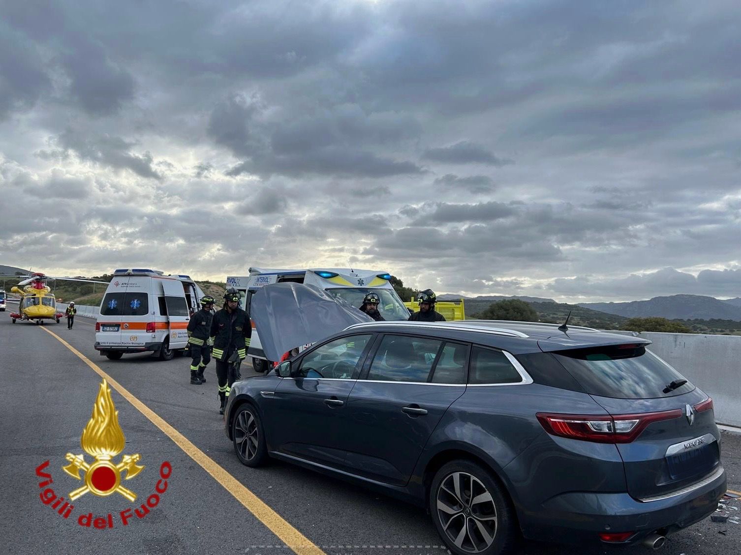 Pauroso schianto frontale tra due auto in Sardegna, 5 feriti in codice rosso