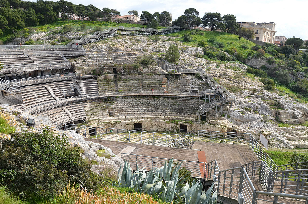La Cagliari che vorrei: il silenzio dei politici su anfiteatro, Tuvixeddu e sul mercato favorisce i furbetti