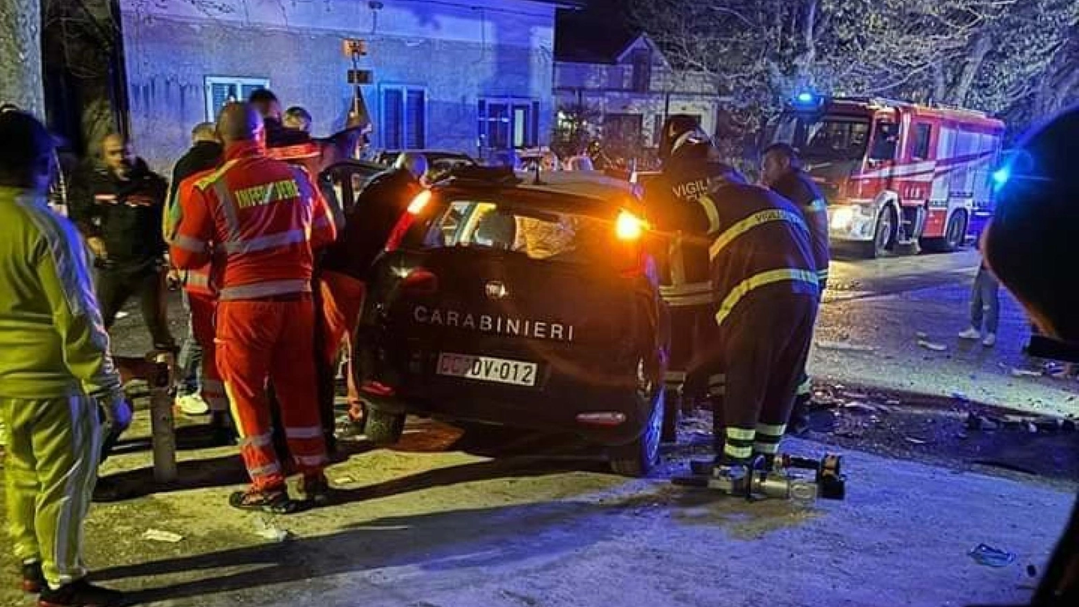 Francesco e Domenico, due carabinieri di 25 e 27 anni muoiono in un tragico incidente stradale