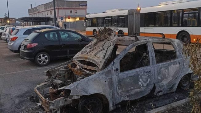 Decimomannu, i vandali dei parcheggi della stazione colti in fallo:  indagini a 360 gradi delle forze dell’ordine