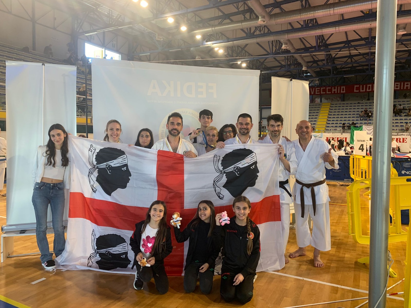 Al Campionato Italiano FEDIKA – Federazione Italiana Karate e Discipline Affini gli atleti sardi fanno incetta di medaglie: ben 21, di cui 7 d’oro