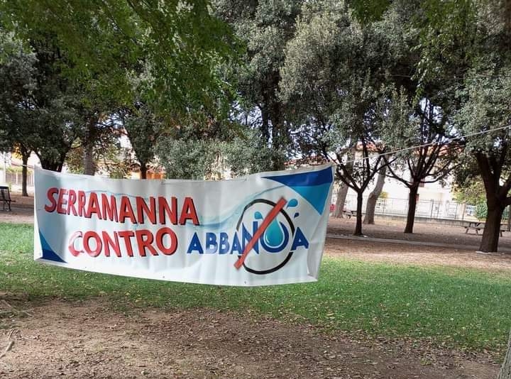 Protesta contro Abbanoa, occupato il consiglio comunale a Serramanna