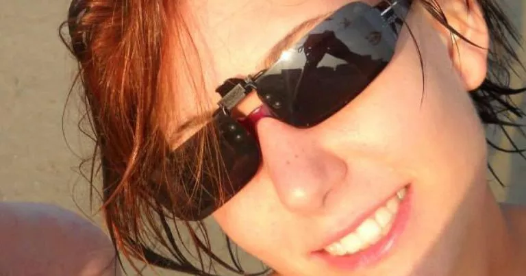 Giallo sulla morte della barista Sharon, il fidanzato: “Era uscita tardi, preferisco non ricordare quella sera”