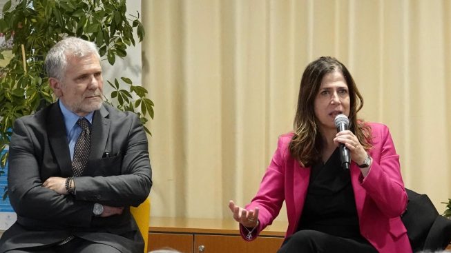 Sanità sempre più nel caos, il governo boccia ancora la giunta Todde: “No al rientro in servizio dei medici in pensione”