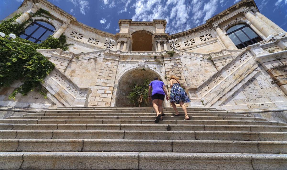 Giornata Mondiale della Salute Mentale, Cagliari aderisce: Bastione illuminato di verde per 3 giorni