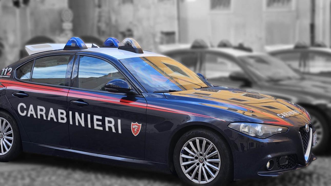 Frutti d’Oro, rapina al discount: carabinieri alla caccia del bandito con la maschera chirurgica