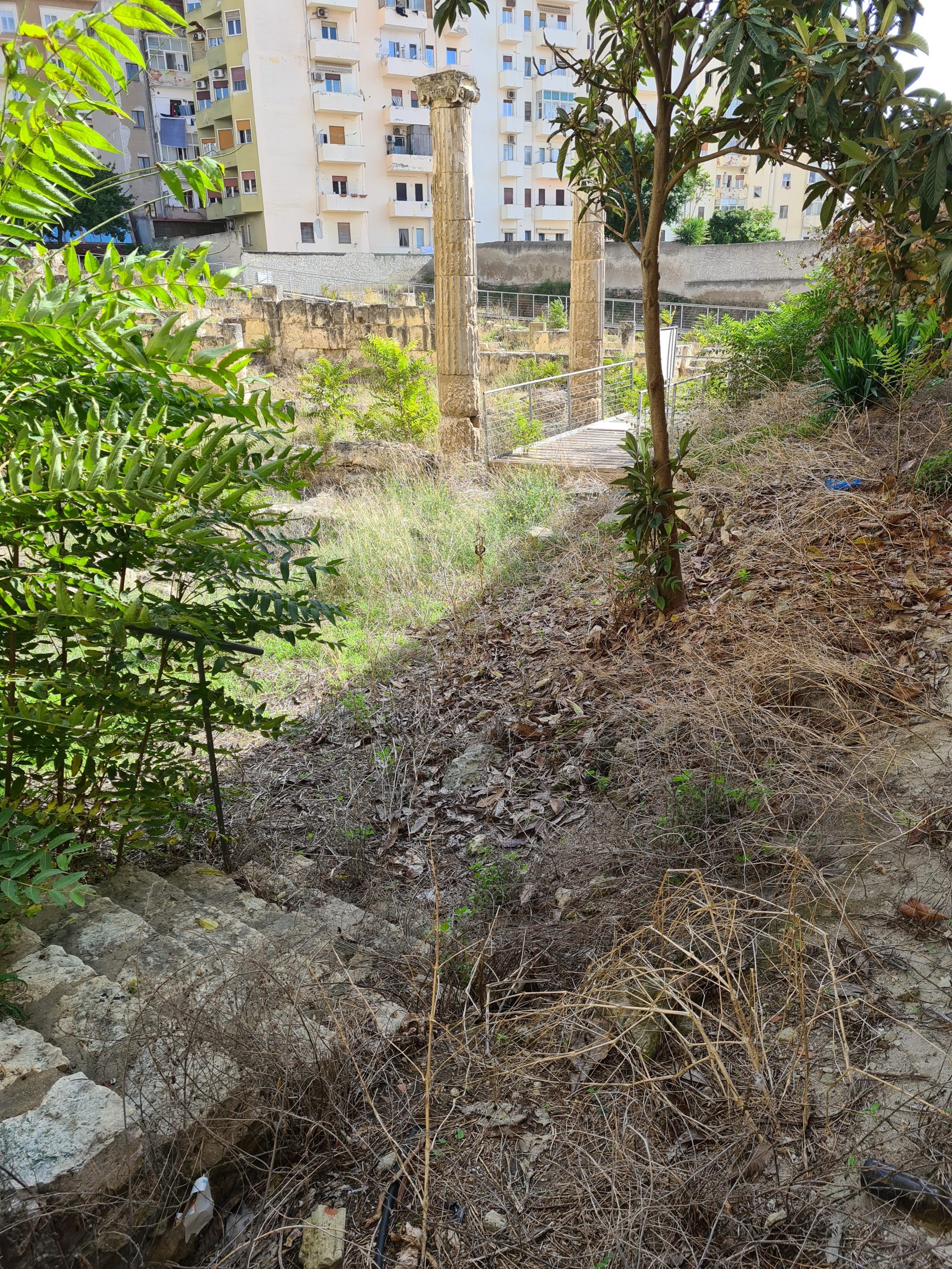 Monumenti aperti a Cagliari? No, chiusi: la triste storia dell’anfiteatro e della Villa Tigellio
