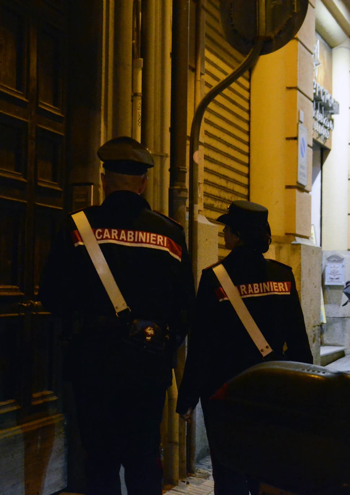 Halloween a Quartu, fiamme al portone della Chiesa di San Francesco d’Assisi