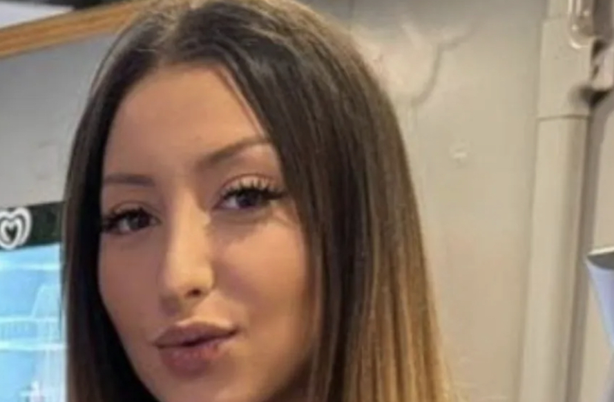 Si schianta in auto contro un guardrail: Arianna Paola muore a 26 anni