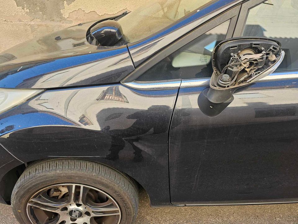 Uta, sos dopo l’incidente: “Qualcuno mi ha distrutto l’auto, ripreso da 5 telecamere: ti fai vivo o scatta la denuncia?”
