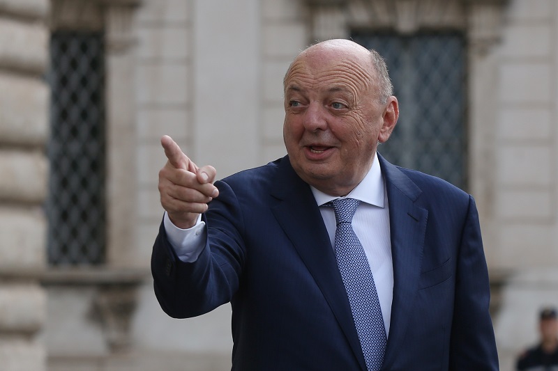 Rinnovabili, Pichetto asfalta Todde: “Due centrali a carbone e nessun piano, quando la Sardegna non era autosufficiente non vi abbiamo tagliato i cavi”
