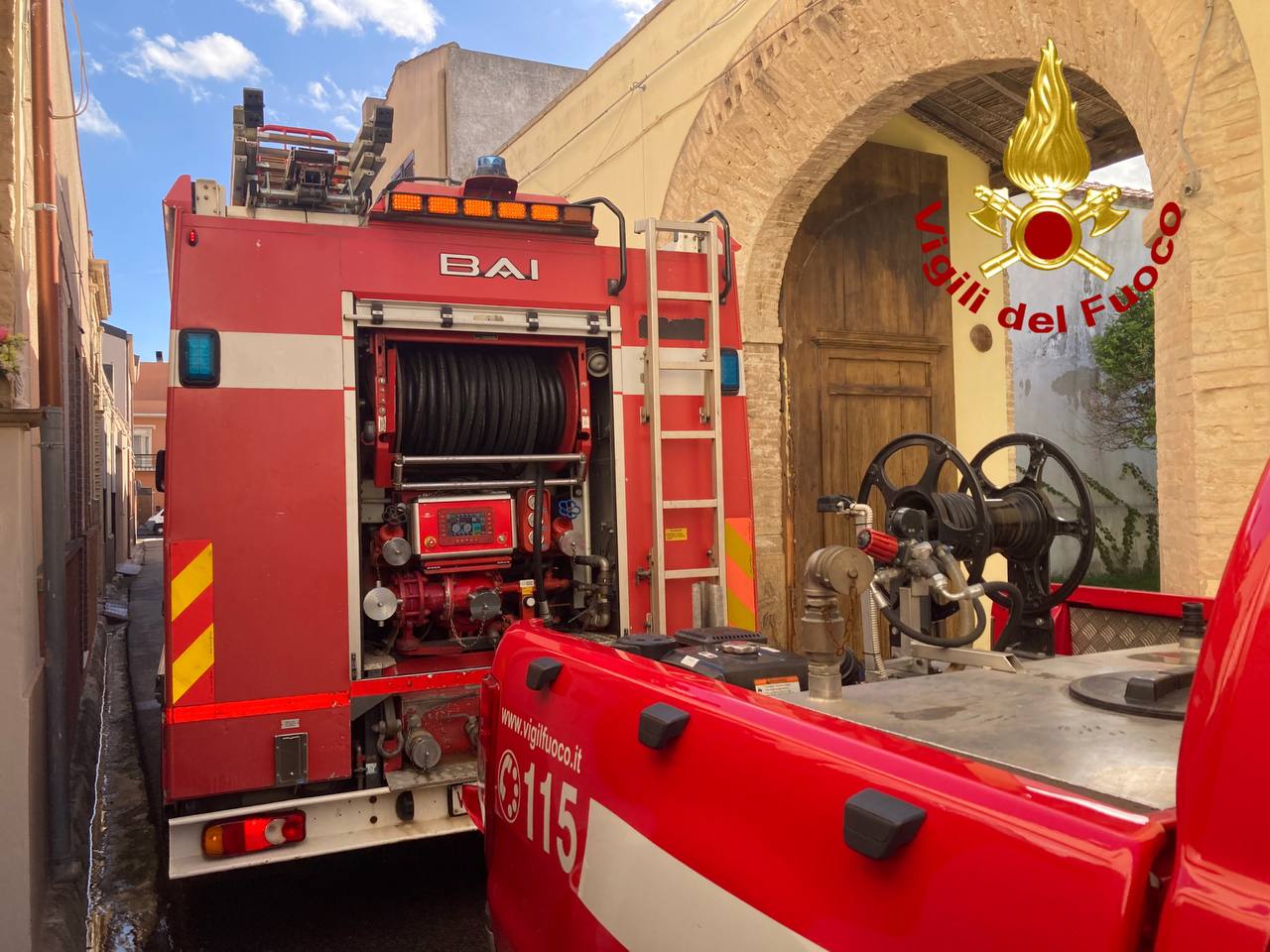 Quartucciu, fiamme alte in un bed and beakfast con la Spa: danni ingenti in uno degli alloggi