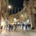 Natale a Cagliari, vie dello shopping semivuote ma i mercatini animano la città: “Qui regna l’incertezza”