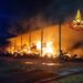 San Giovanni Suergiu, un incendio devasta una cooperativa agricola: coinvolti nel rogo anche due mezzi