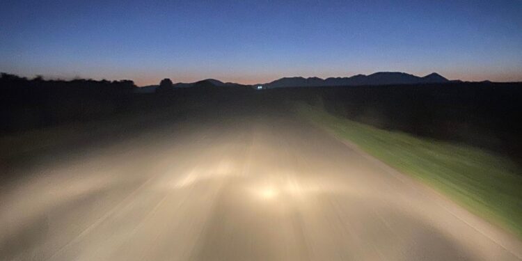 Auto fuori strada tra Samassi e Serrenti, giovane donna in ospedale