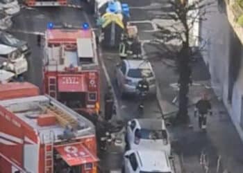 Lite per un gatto, incendia la casa dell’ex compagna: evacuata la palazzina