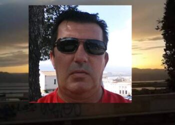 Cagliari, si chiamava Roberto De Pau l’uomo rinvenuto morto alla fermata del bus in via Porcell: aveva 57 anni