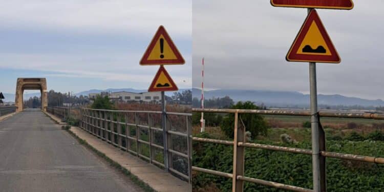 Assemini, un cartello legato a fil di ferro per avvisare dei pericoli del Ponti Nou