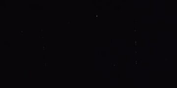 Nuovo avvistamento in cielo a Sinnai, ma sono i satelliti Starlink