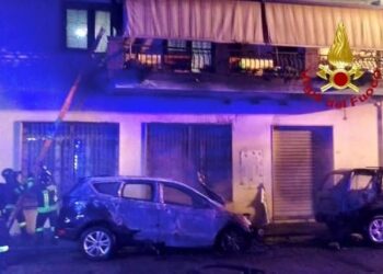 Auto bruciate, corse sfrenate e vandalismo nelle vie del centro di Assemini