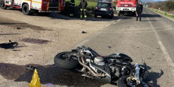 Tragedia a Nurri, si scontra con un camion: muore a 43 anni un sottufficiale dell’Aeronautica