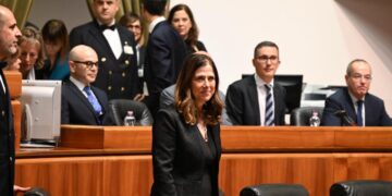 La Todde si sfila su finanziaria e sanità: “Sul calendario decide il consiglio regionale”
