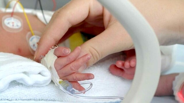 Partorì e abbandonò il neonato sotto un’auto a Osilo, per la 30enne rito abbreviato ma con la psichiatra