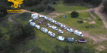 “Radunazzo” abusivo di camper nel parco di Gutturu Mannu, sanzionate 20 persone